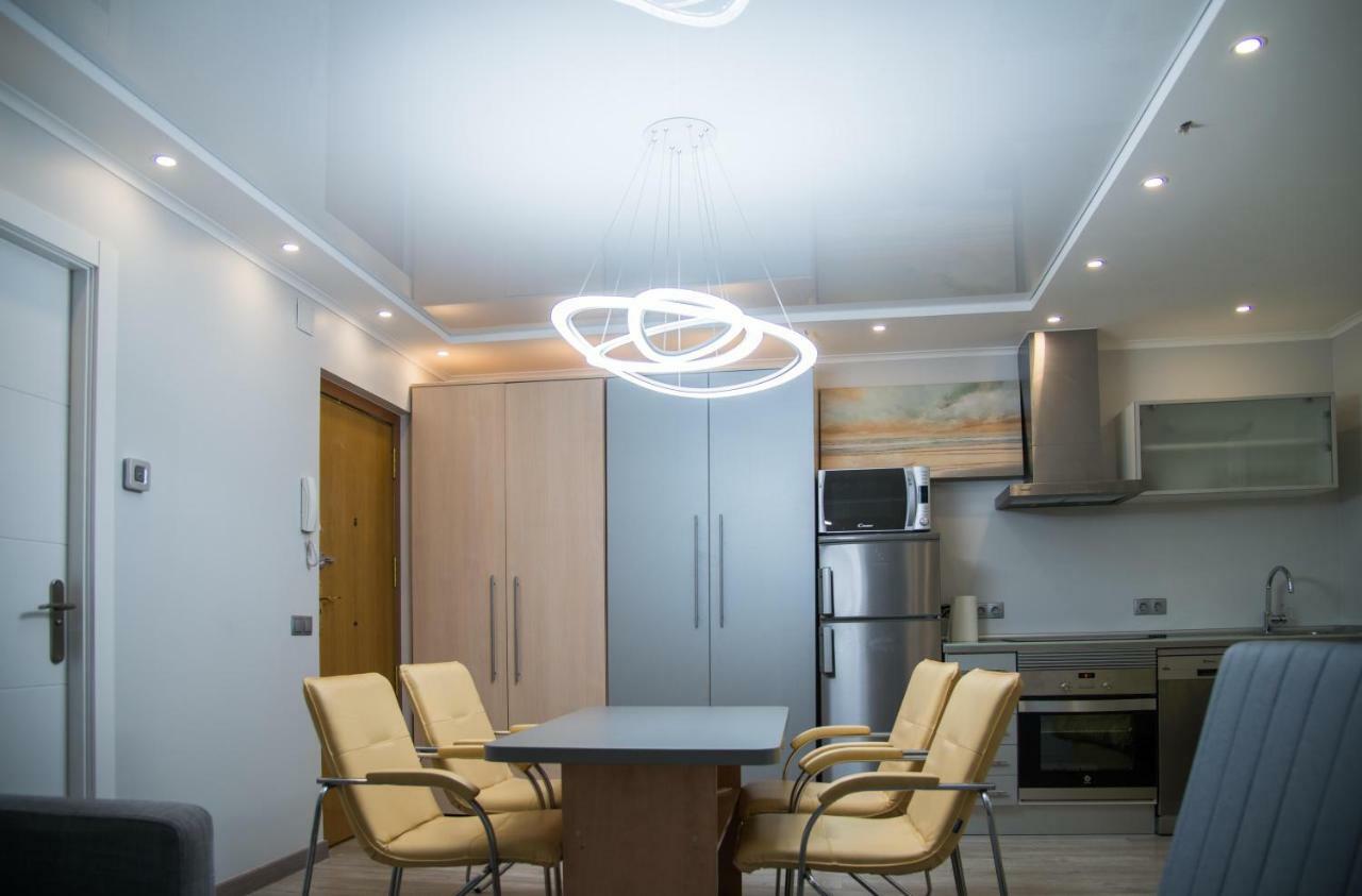 Camp Nou, Europa Fira - Modern Two-Bedroom Apartment With Heating L'Hospitalet de Llobregat Exterior photo
